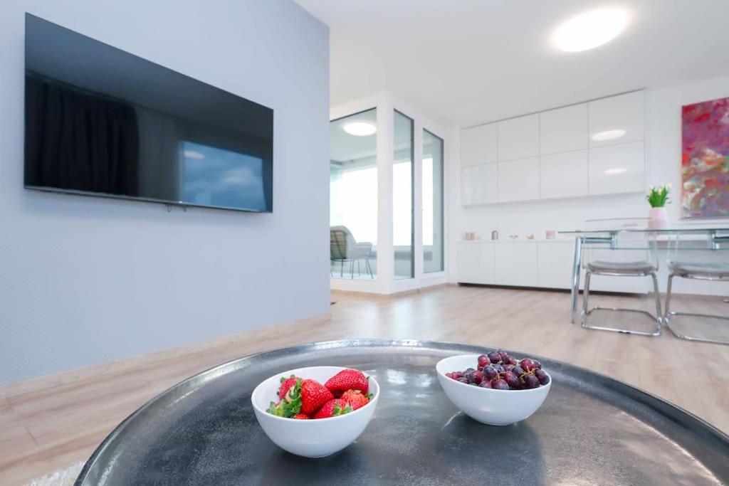 Danubius One - Spacious Apartment W Free Parking Μπρατισλάβα Εξωτερικό φωτογραφία