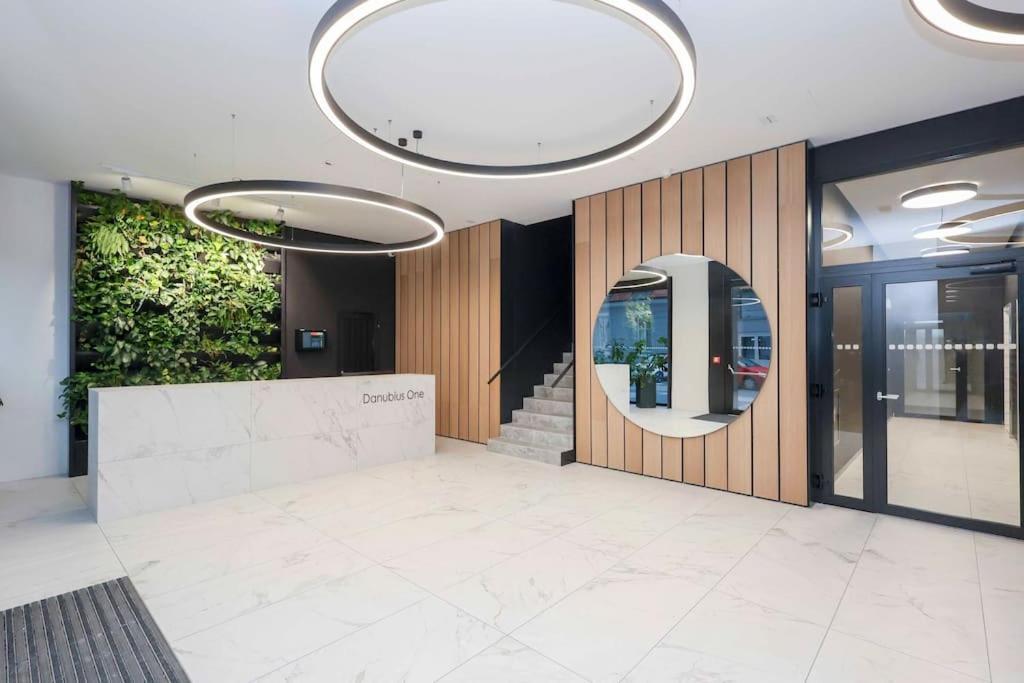 Danubius One - Spacious Apartment W Free Parking Μπρατισλάβα Εξωτερικό φωτογραφία