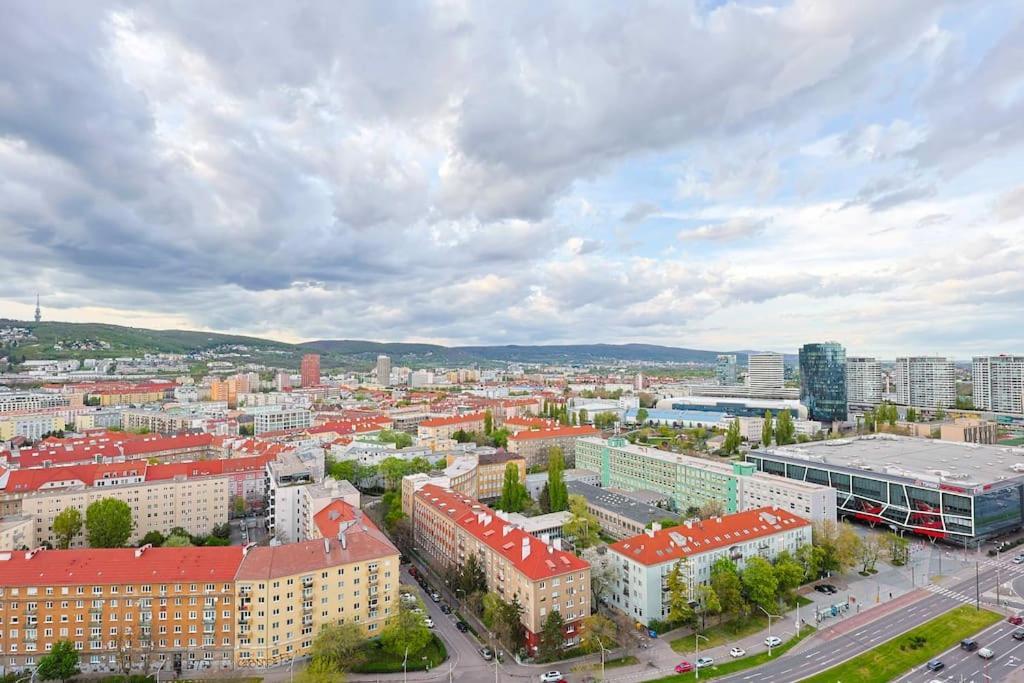 Danubius One - Spacious Apartment W Free Parking Μπρατισλάβα Εξωτερικό φωτογραφία